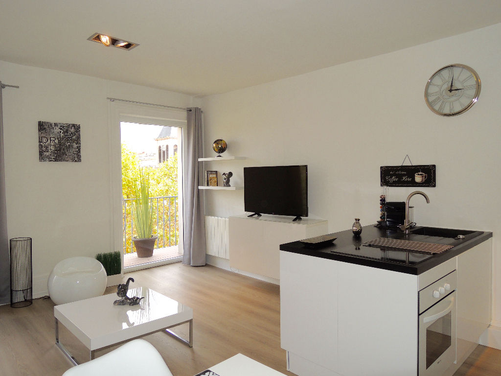 Location Appartement meublé à louer à lyon 6ème arrondissement place